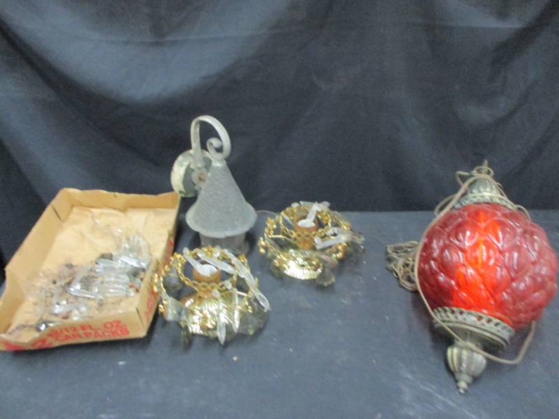 lot 40 image: Old Lamp and pieces