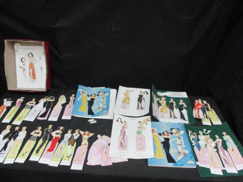 lot 60 image: Paper dolls sets fron 40s and 50s ladies super neat