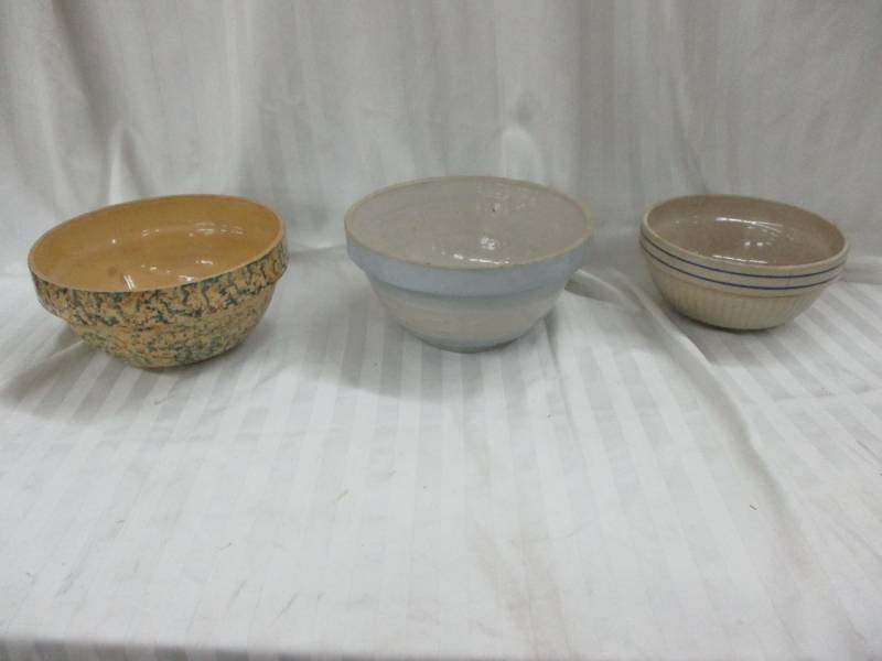 lot 106 image: 3 Stoneware Mixing Bowls