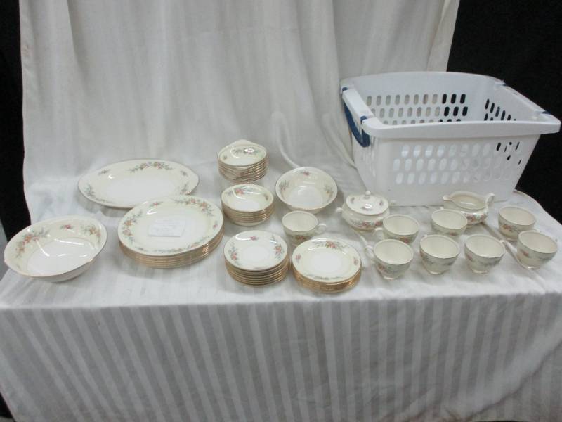 lot 112 image: Basket Full of Egg Shell Nautilus U.S.A A53N5 China