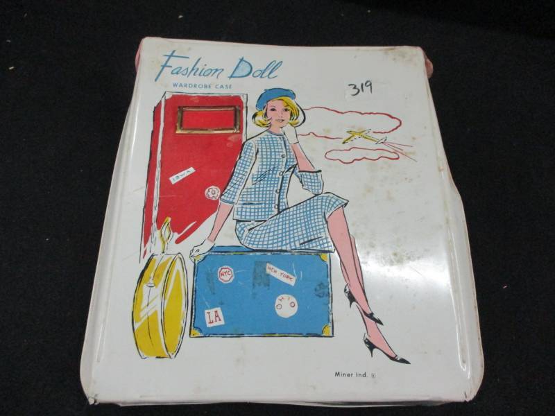 lot 120 image: 4 Antique Barbies and Clothews, Some Misc Dishes and ect