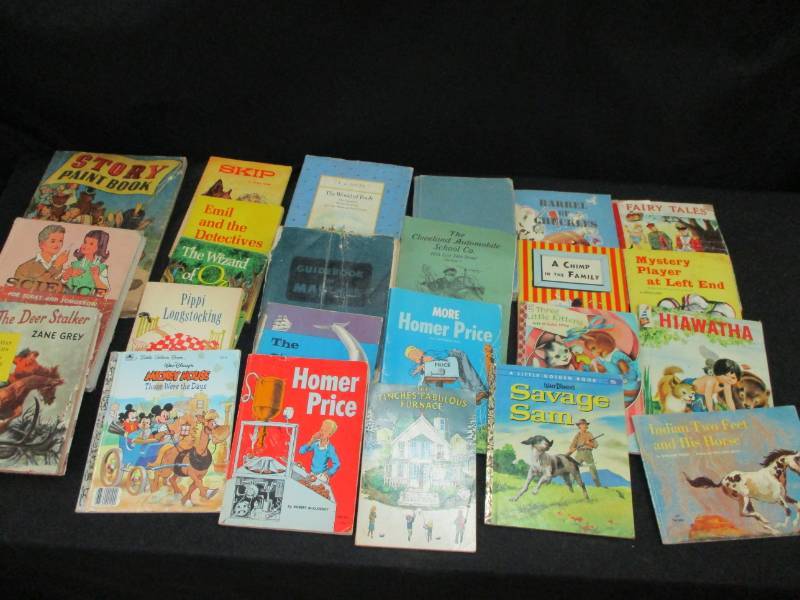 lot 126 image: Vintage Books