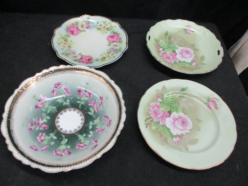lot 130 image: Lefton and Barvaria Plates Beautiful