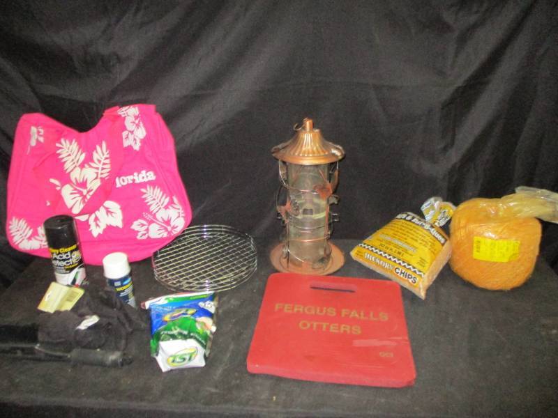 lot 147 image: Bird Feeder, Bailing Twine, Weood Chips, Plant Tray, Window Scraper, Toilet Treatement and more