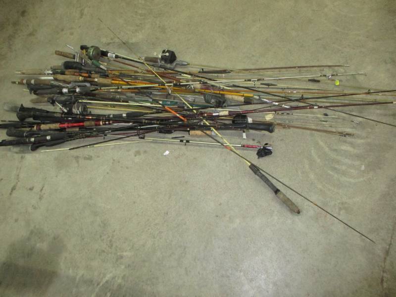 lot 26 image: Assorted Bunch of Fishing Poles some with reels, some old steel.
