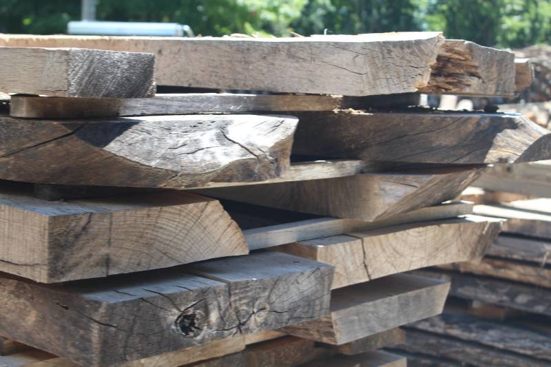 lot 483 image: Lot of (8) Elm Boards