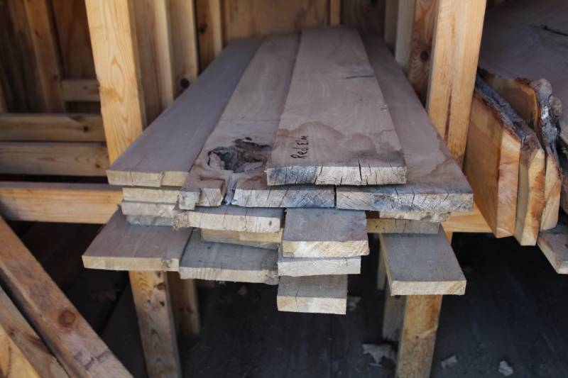 lot 524 image: Lot of (22) Red Elm Boards