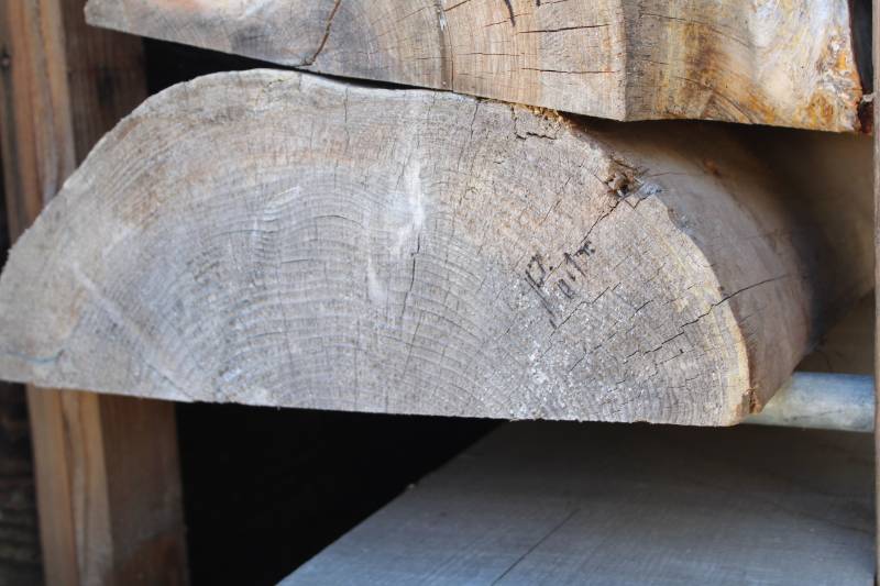 lot 529 image: Lot of (1) Pine Board