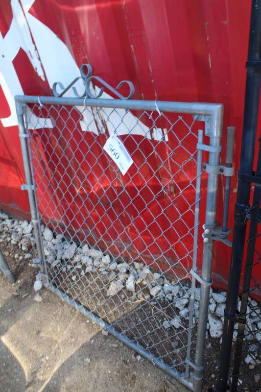 lot 560 image: Chain Link Fence Gate