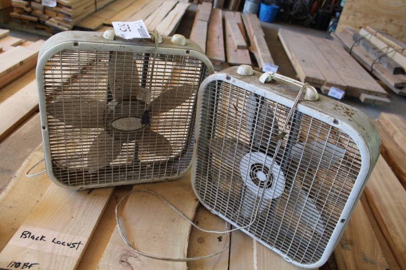 lot 575 image: Lot of (2) Box Fans