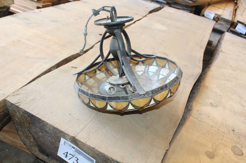 lot 594 image: Chandelier
