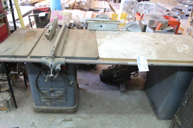 lot 61 image: Delta Table Saw