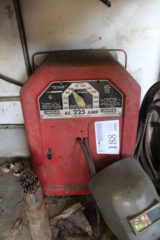 lot 188 image: Lincoln Electric Lincwelder 225A Arc Welder