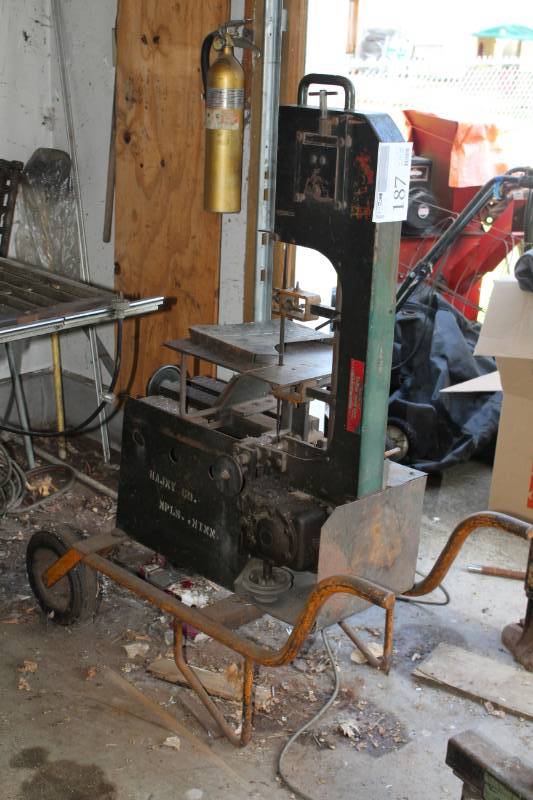 lot 187 image: Tester Mfg. Co. TeMac Band Saw
