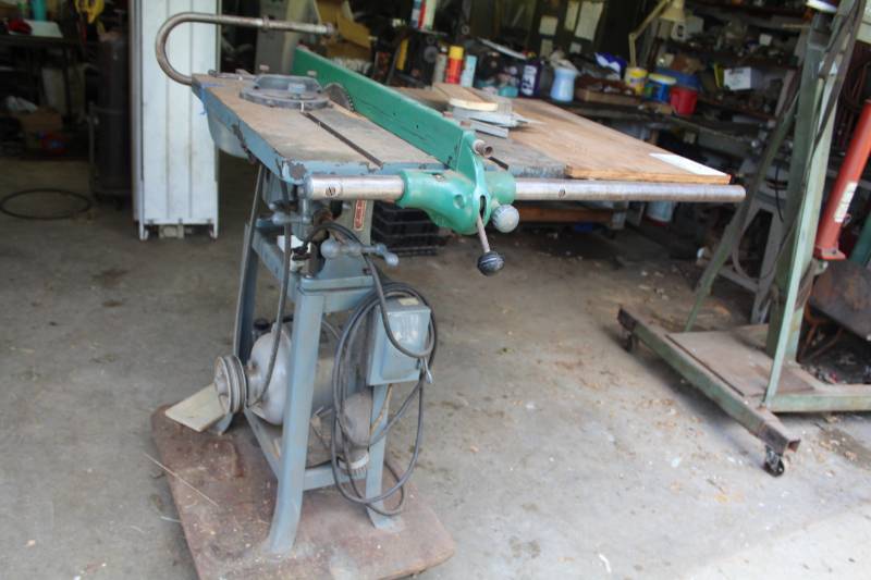 lot 186 image: Delta Table Saw