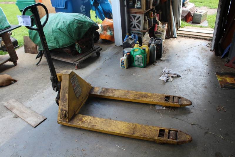 lot 193 image: Pallet Mule 5000 lb. Pallet Hand Truck