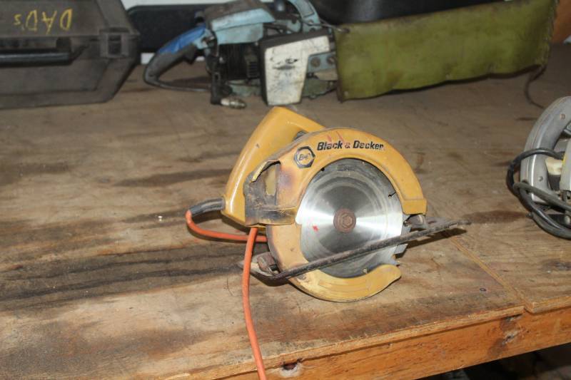 lot 203 image: Black&Decker 7.25in. Circular Saw