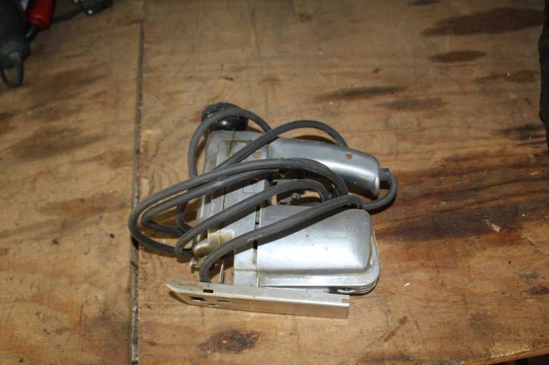 lot 214 image: Craftsman Industrial Rated 100 Sabre Saw