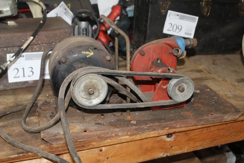 lot 219 image: Water Pump Assembly