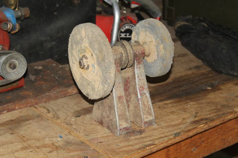 lot 220 image: 2-Head Grinding Wheel