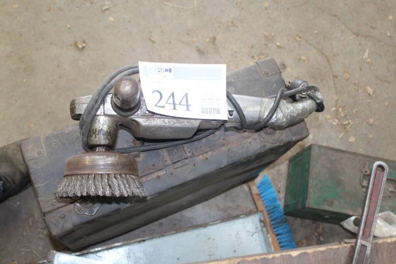 lot 244 image: Black&Decker Disc Sander