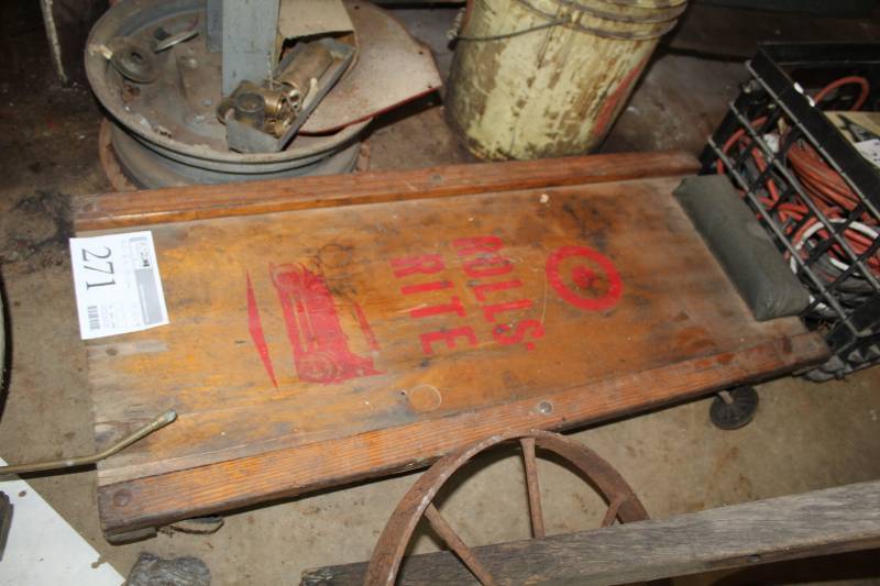 lot 271 image: Rolls-Rite Wood Shop Creeper