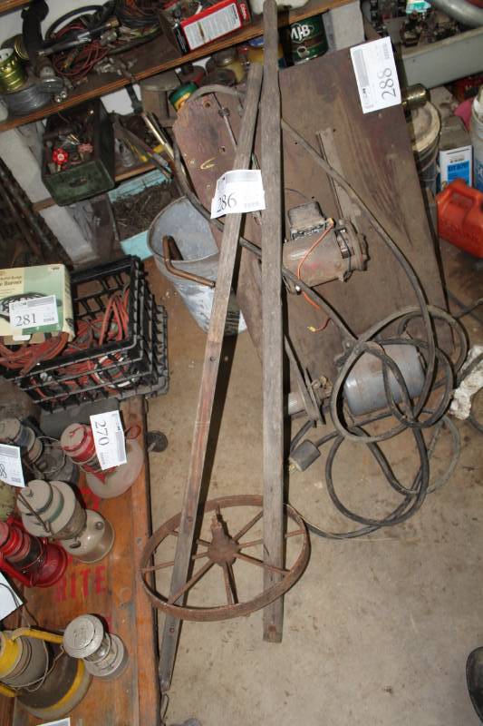 lot 286 image: Metal Wheelbarrow 16in. Wheels, 2-Wood Wheelbarrow Arms