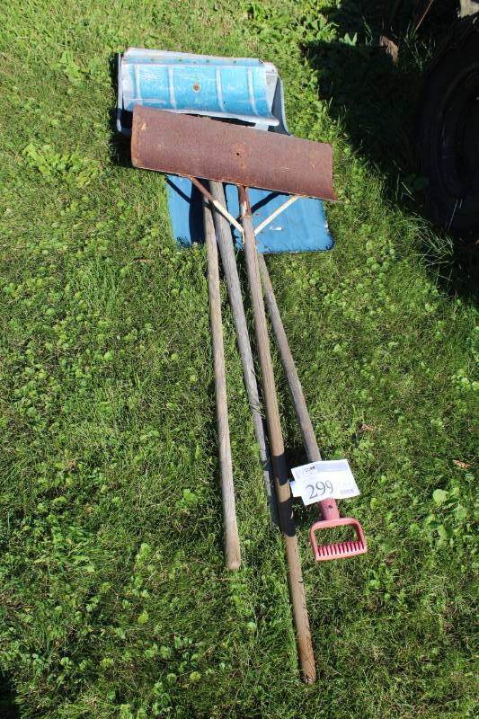 lot 299 image: Lot of (4) Snow Shovels