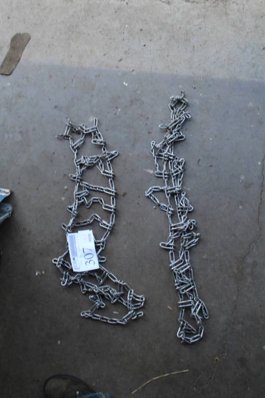 lot 307 image: Snowblower Tire Chains
