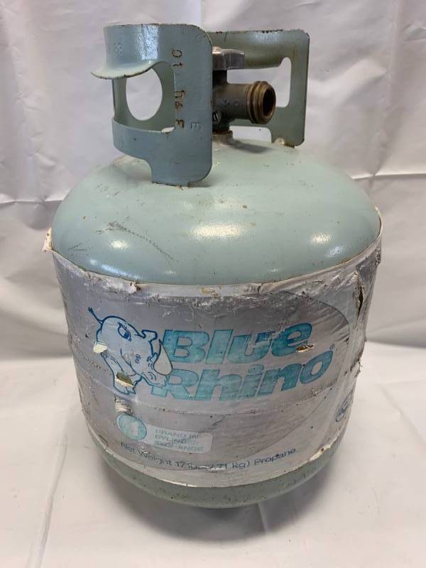 lot 6 image: Blue Rhino BBQ Propane Tank