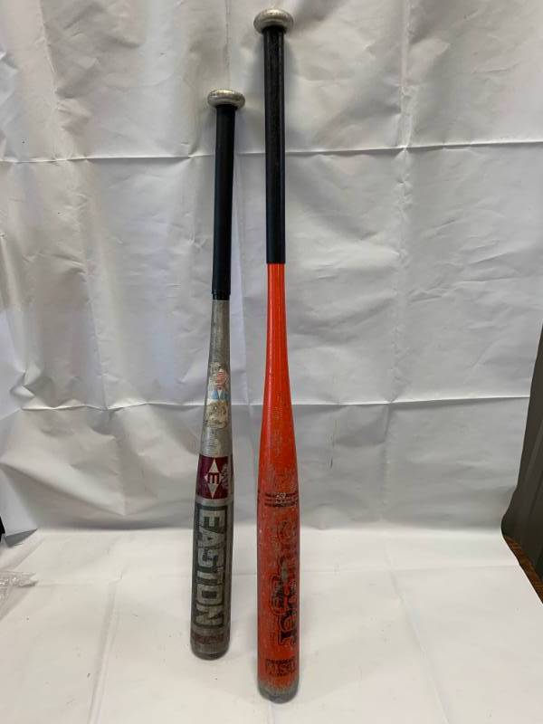 lot 12 image: Lot of 2 SoftballBaseball Bats