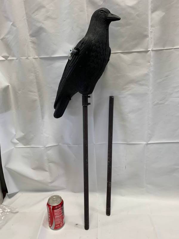 lot 20 image: Crow Decoy with Extension
