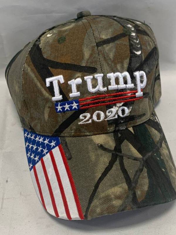 lot 48 image: Donald Trump 2020 Baseball Camo Hat New