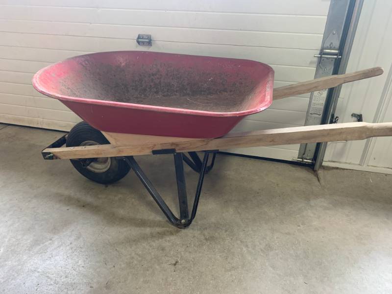 lot 61 image: Wheelbarrow