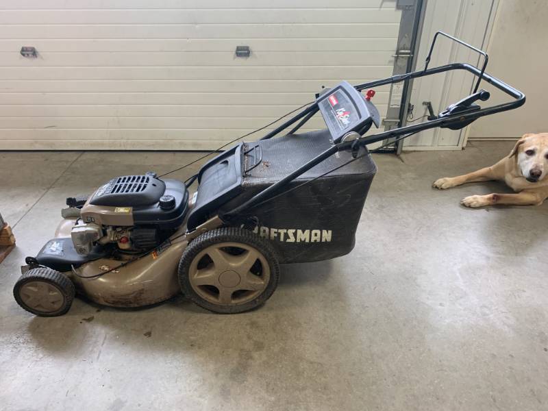 lot 64 image: Craftsman 6.75 hp Lawn Mower