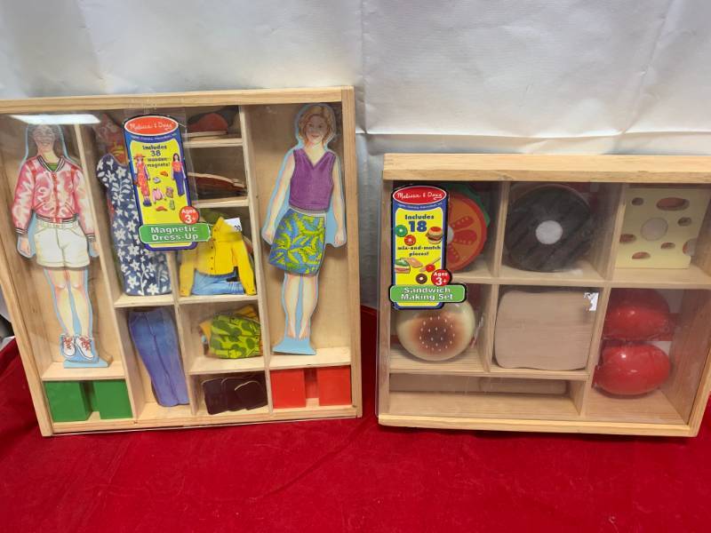 lot 67 image: Melissa & Doug Dress Up & Sandwich Sets