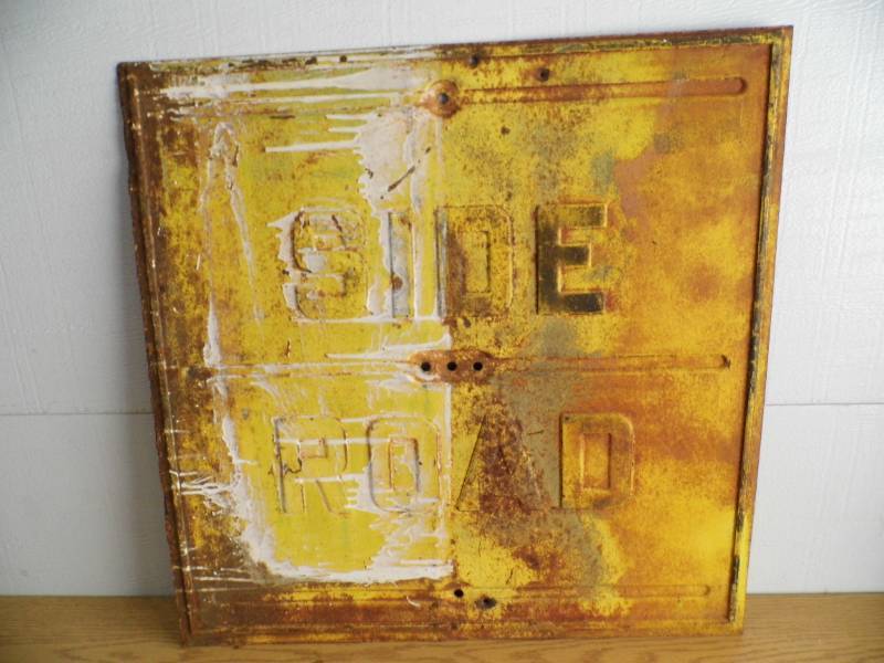 lot 25 image: Side Rod Sign