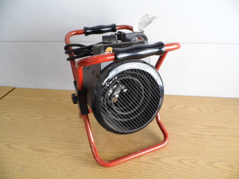 lot 29 image: Mr Heater