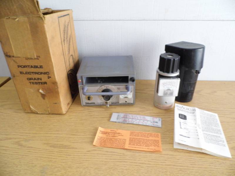 lot 36 image: Lot of 2 Grain Moisture Testers
