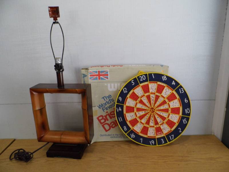 lot 68 image: Dartboard - Lamp