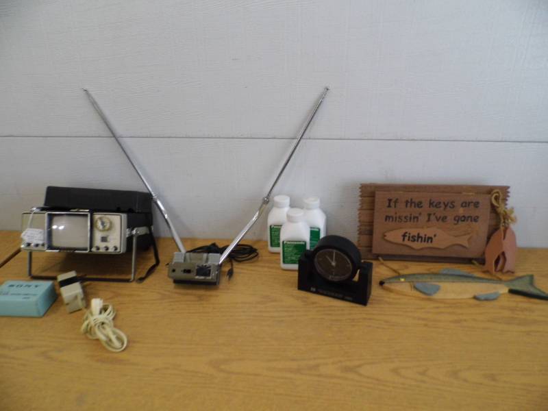 lot 71 image: TV - Toner - Key Holder