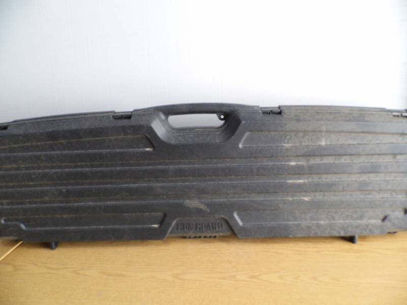 lot 92 image: Gun Guard Gun Case