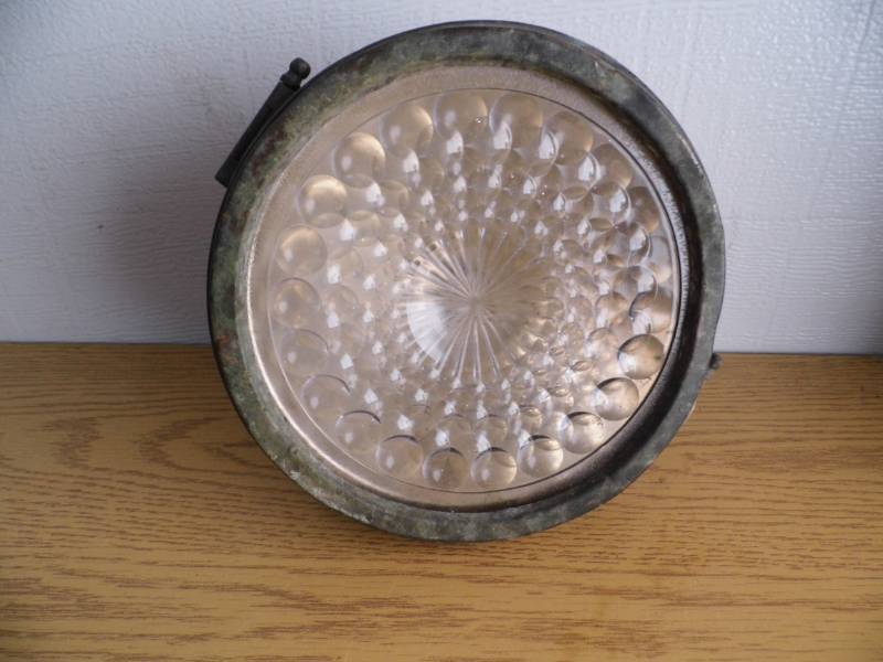 lot 97 image: Antique Vesta Accumulation Light