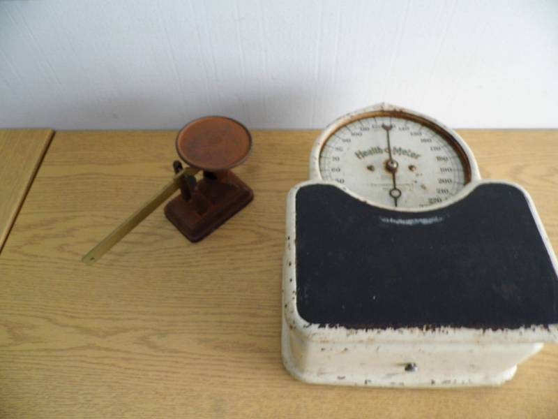 lot 103 image: Scales