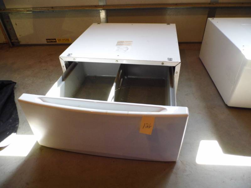 lot 126 image: Washer or Dryer Base - White