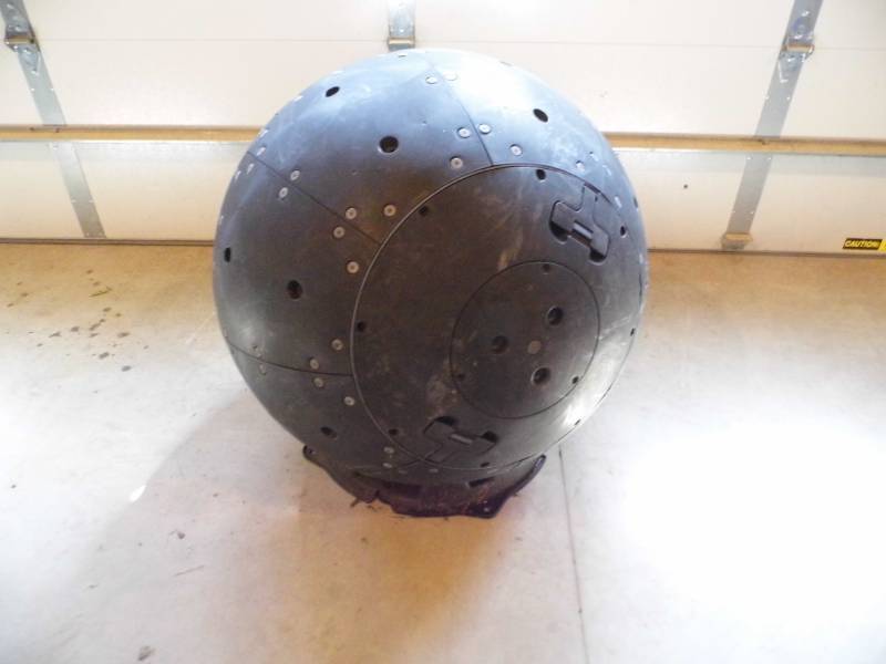 lot 139 image: Compost Ball