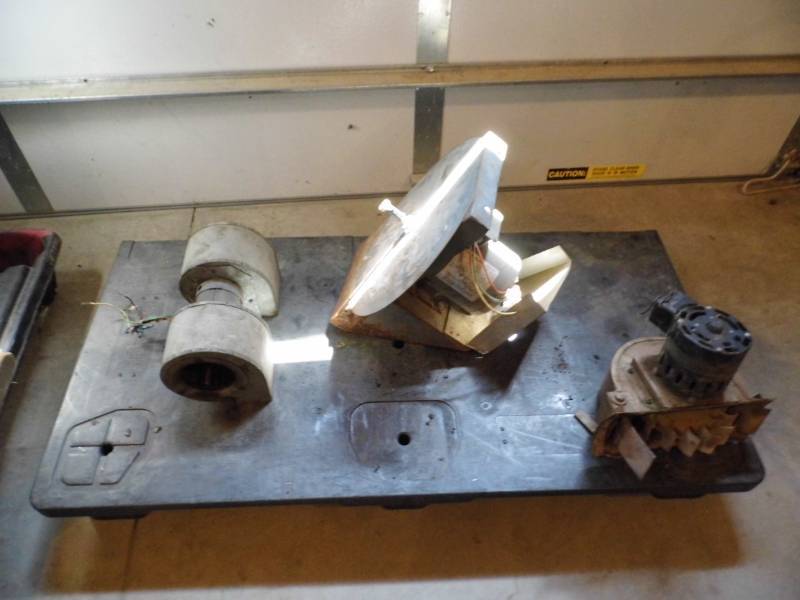 lot 150 image: Lot of 3 Electric Motors