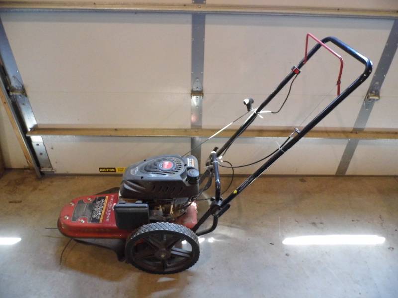 lot 158 image: Viper Heavy Duty Trimmer