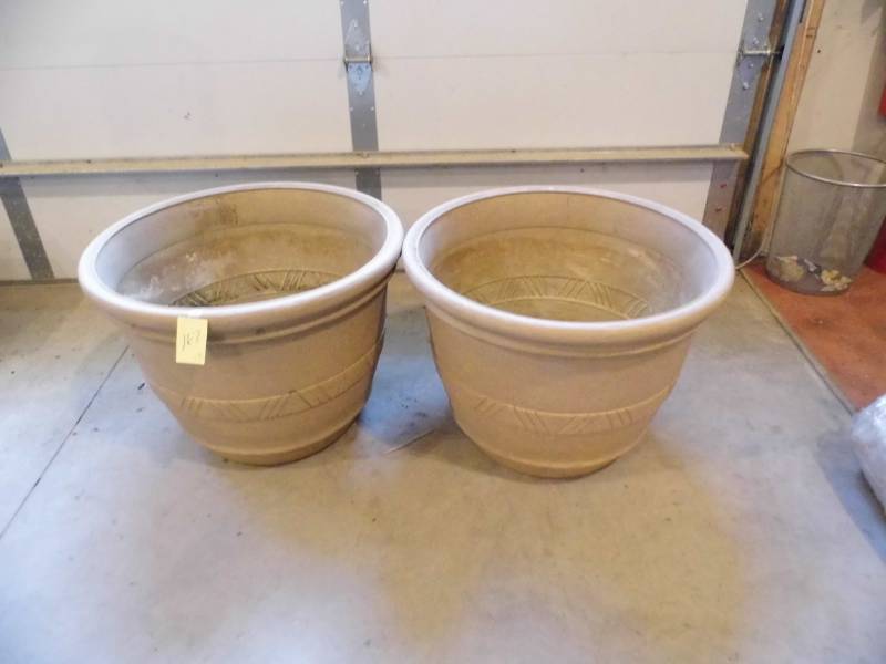 lot 167 image: Lot of 2 Large Planting Pots