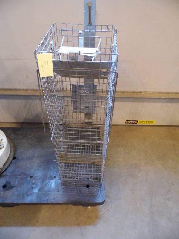lot 171 image: Live Trap